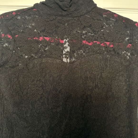 NWT PATTY BOUTIK LACE HIGH NEVK TOP! SIZE M! - Picture 2 of 4